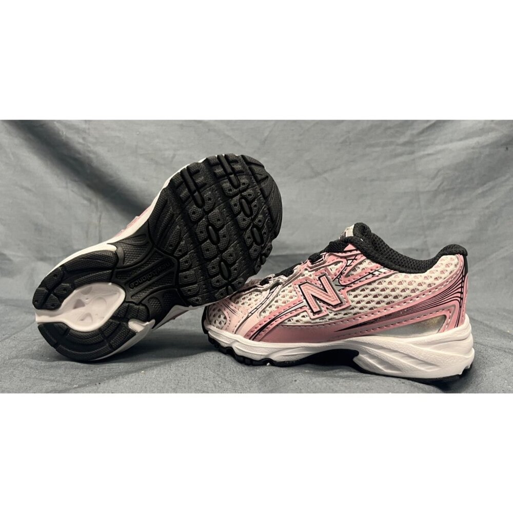 New Balance Toddlers Sneakers IZ740DK Lace Up Pink Size 9 NEW NO BOX! - Picture 2 of 10